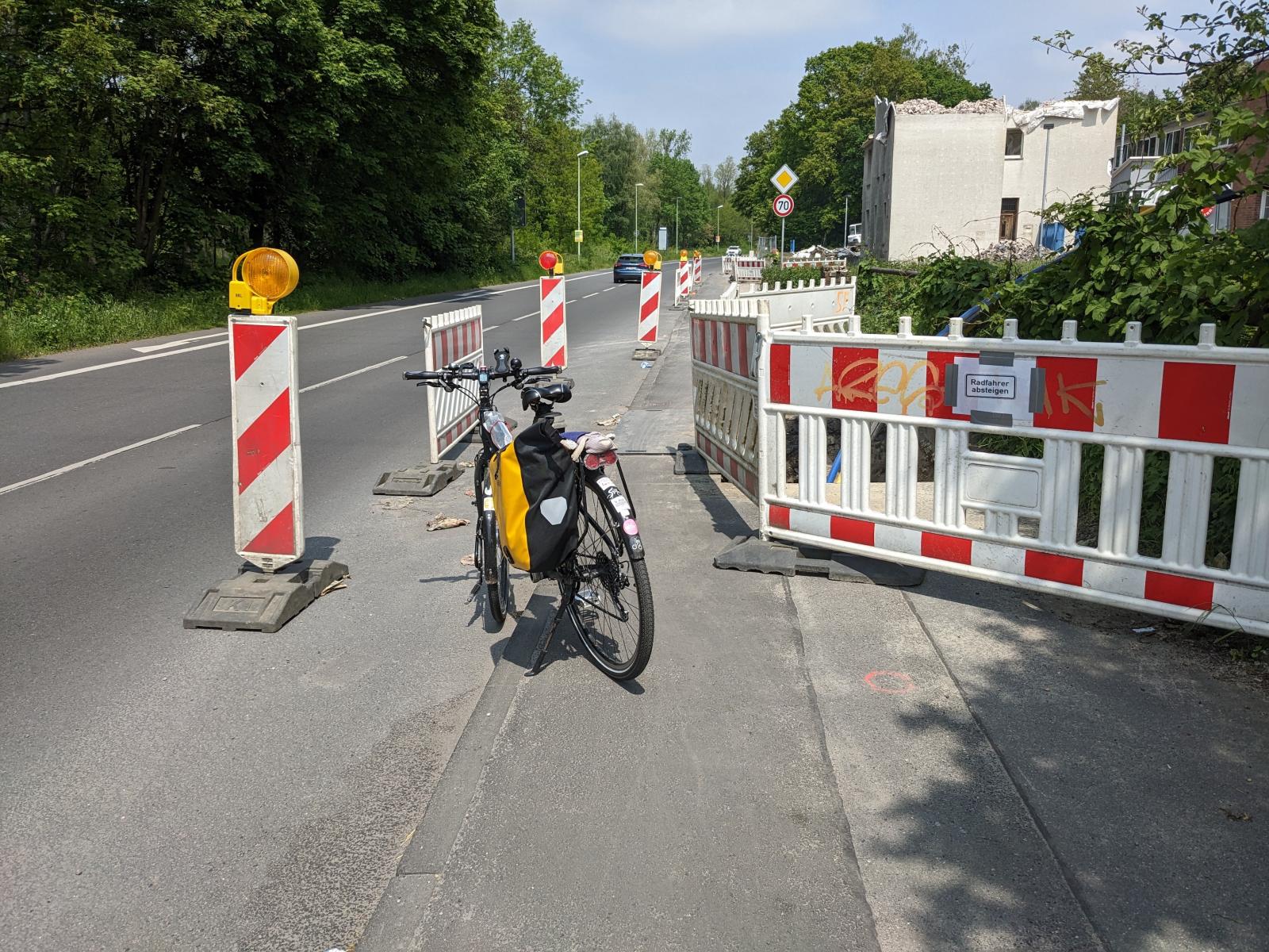 Bild: Suboptimale Baustellensituation für den Radverkehr an der Eschweilerstraße in Stolberg